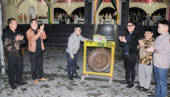 Panggung UMKM Lokal di Tengah Semarak HUT Kabupaten Banggai ke-65 Akan Dimeriahkan Nyoman Paul