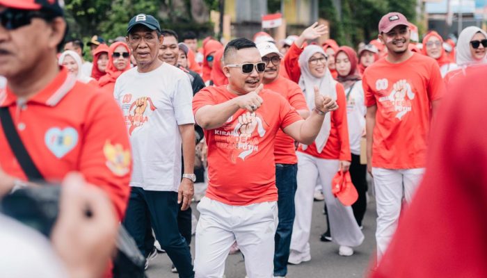 Bupati Banggai Ikut Serta Iringi Kirab Merah Puti Dari Alun-alun Hingga Kilo 5