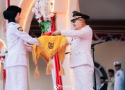 Bupati Banggai Pimpin Upacara Penurunan Bendera Hut RI ke-80