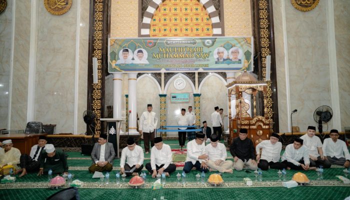 Bupati Banggai Berikan Bantuan Senia 2M Untuk Renovasi Masjid Agung An-Nuur