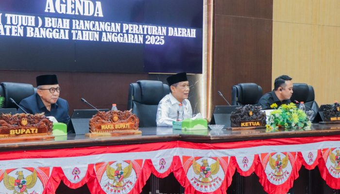 DPRD Gelar Rapat Paripurna Penyampaian Tujuh Raperda Kabupaten Banggai Tahun Anggaran 2025