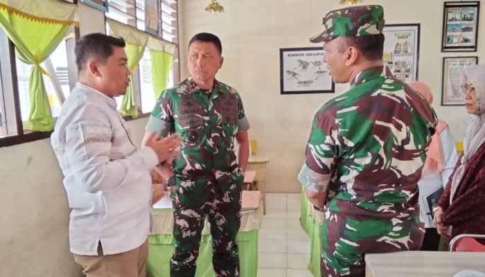 Kadisdikbud Banggai Dampingi Pangdam XXIII Palaka Wira Tinjau SDN Simpong Terkait Program MBG