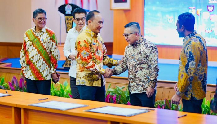 Bupati Banggai Ikut Tandatangani Komitmen Bersama Pembangunan Meritokrasi Instansi di BKN RI